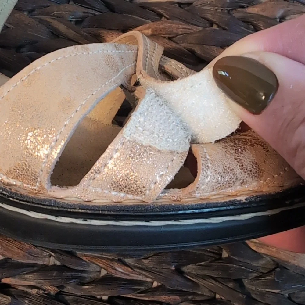 FINN COMFORT Gold Shimmer Slingback Sandals Comfort Shoes SZ 9 - Picture 10 of 12